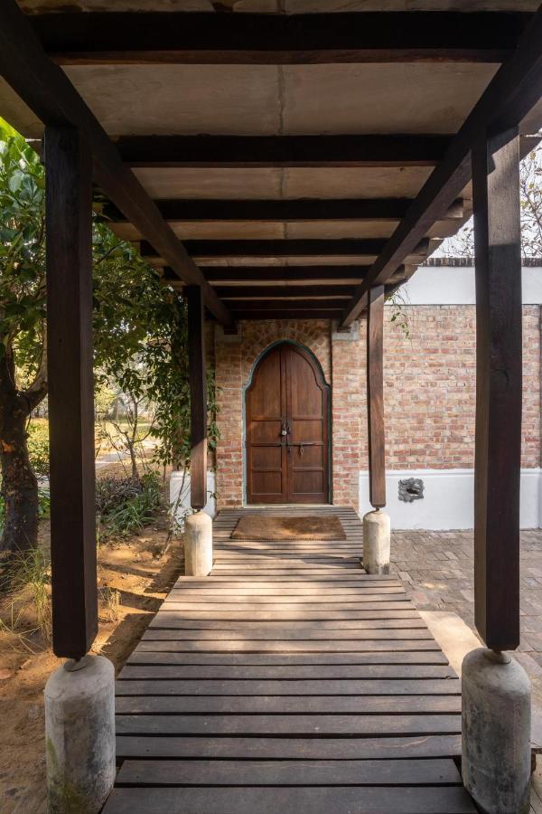 Lohonostays Bamboo House Sadhrana Bagh คูร์เคาน์ ภายนอก รูปภาพ