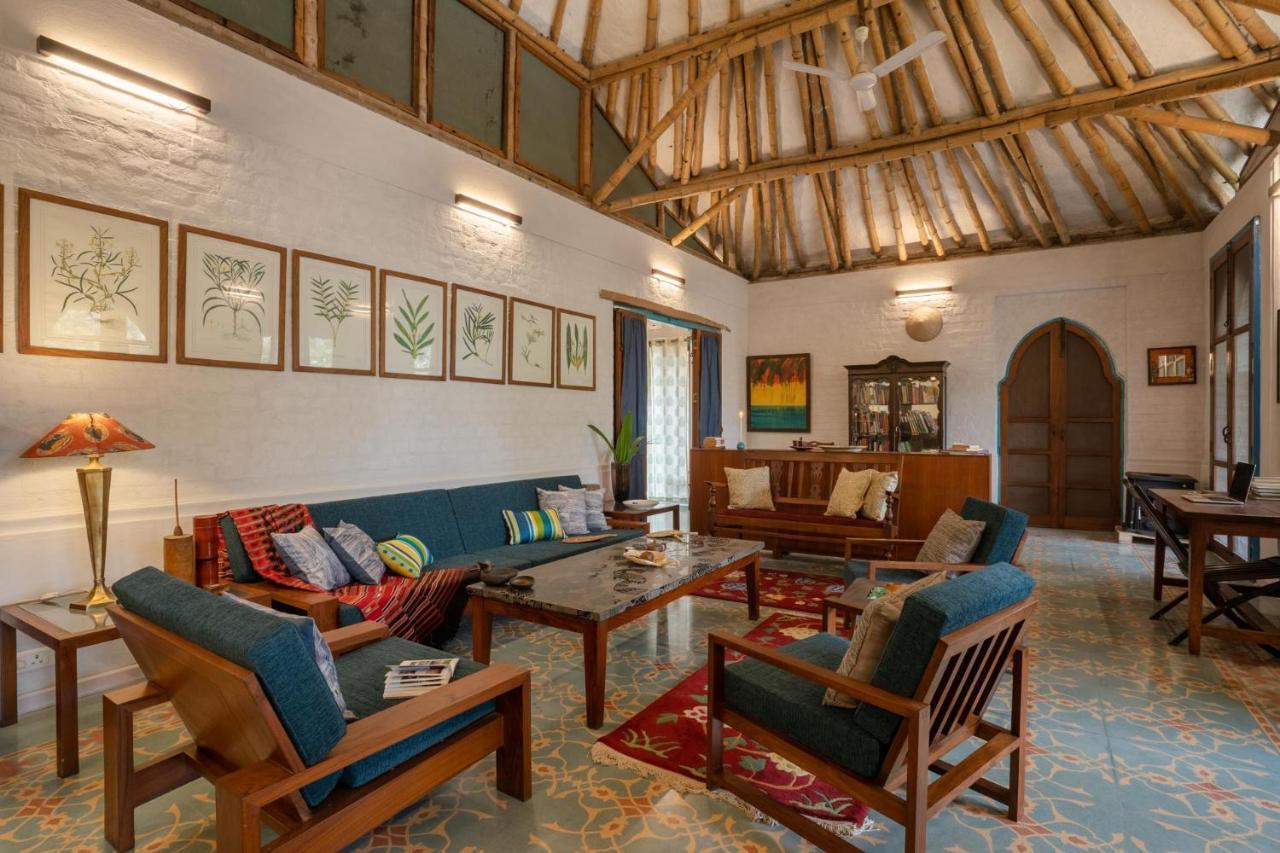 Lohonostays Bamboo House Sadhrana Bagh คูร์เคาน์ ภายนอก รูปภาพ