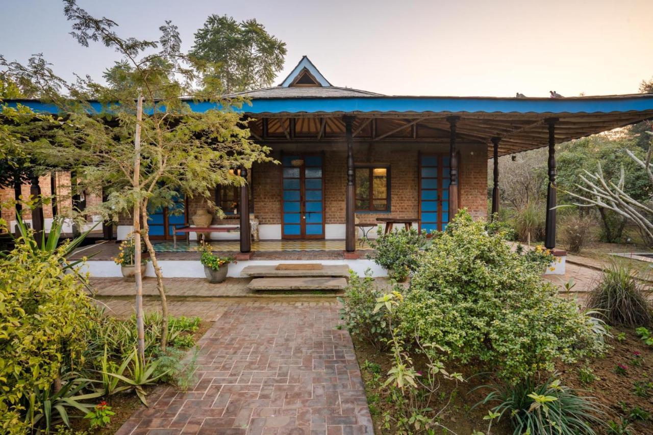 Lohonostays Bamboo House Sadhrana Bagh คูร์เคาน์ ภายนอก รูปภาพ