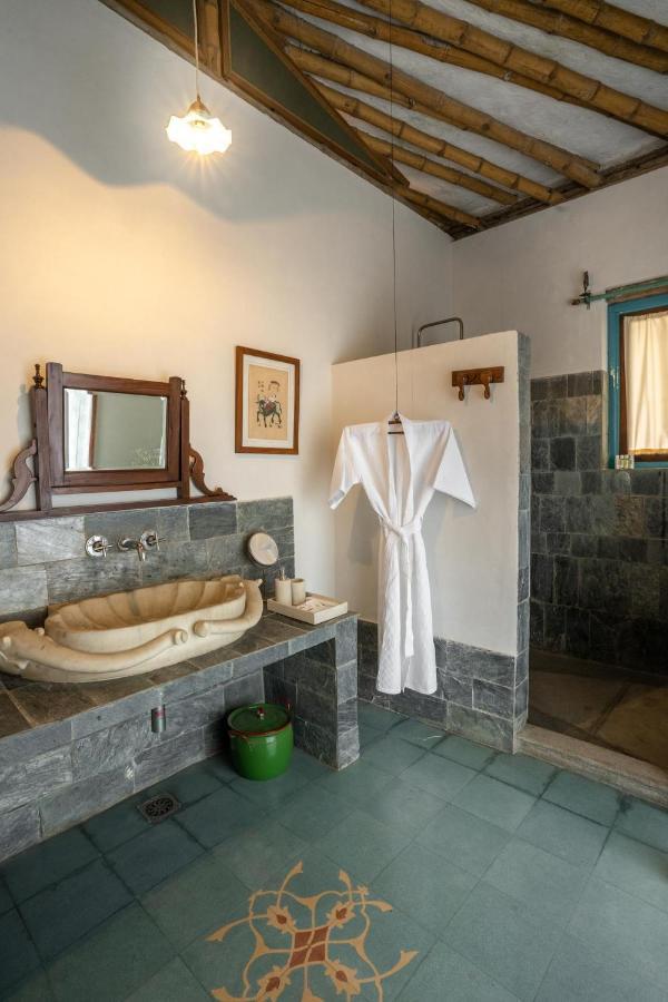 Lohonostays Bamboo House Sadhrana Bagh คูร์เคาน์ ภายนอก รูปภาพ